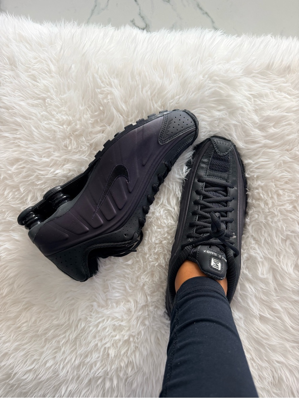 Nike Shox R4 - Picture 4 of 10